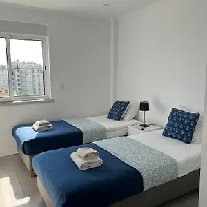 Near The Airport Accommodatie bij particulieren Lissabon