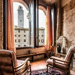 The Artists' Tower - Amazing View From The Tower San Gimignano